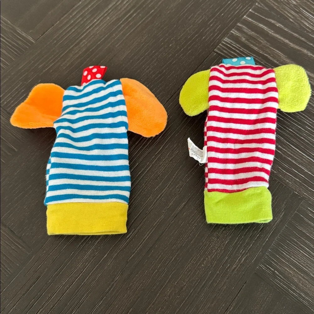 Baby Foot Finder Sock & Wrist Rattle Set 6–12M | Elephant Monkey Sensory Toy Gif - Picture 4 of 5